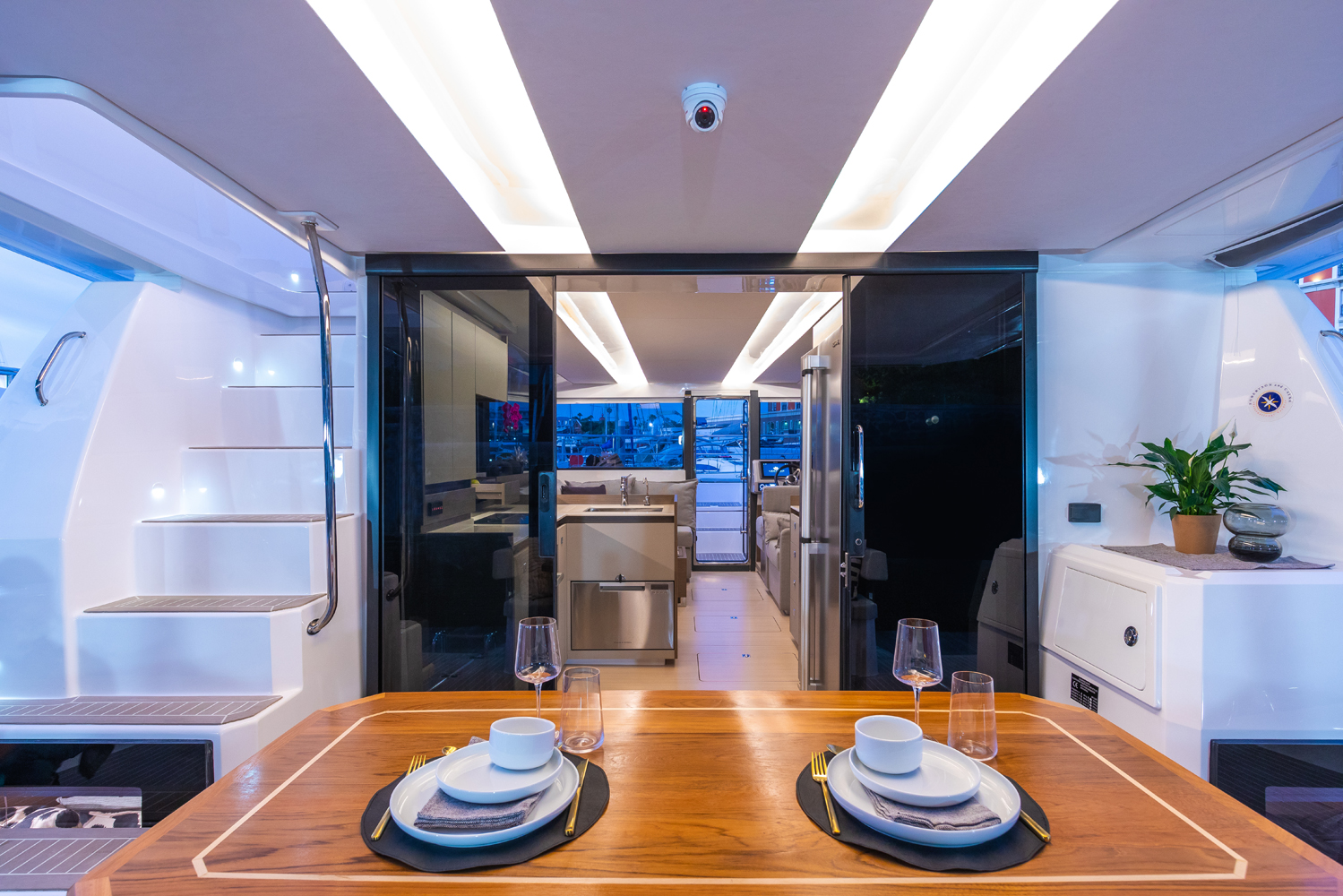 L40PC Interior-4152