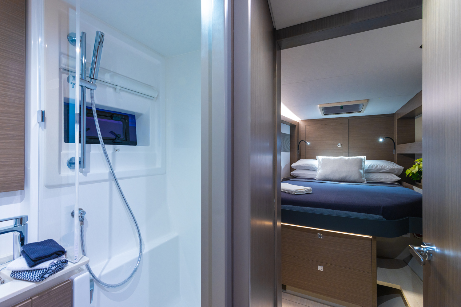 L40PC Interior-4687