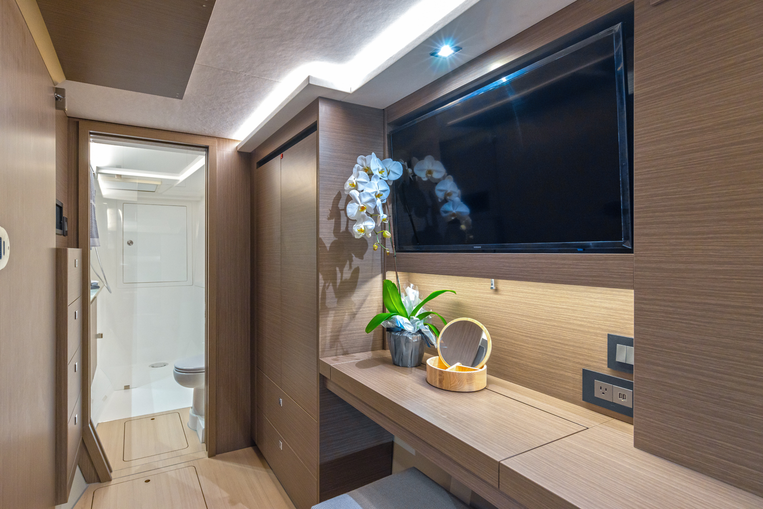 L40PC Interior-4747